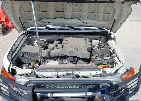 2010 Toyota Fj Cruiser from USA, damaged, VIN JTEBU4BF4AK076859